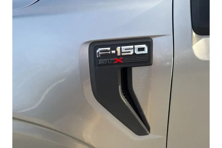 $30000 : Ford F-150 2021 4x4 XL 4dr S image 9