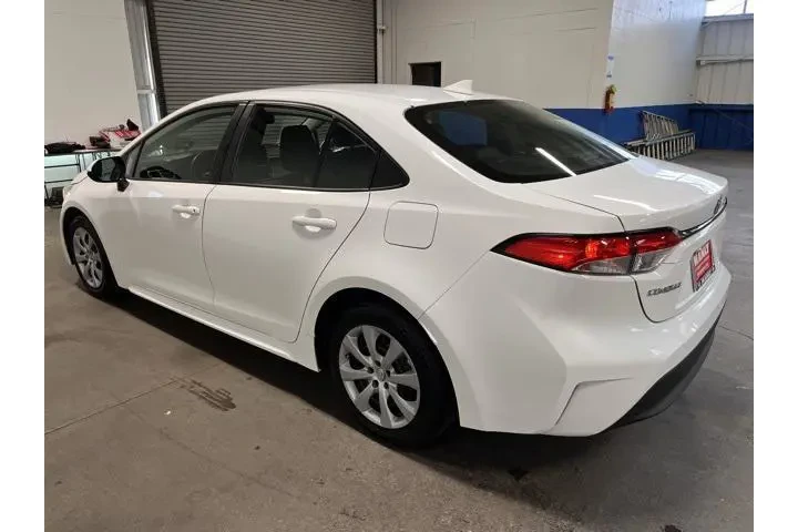 $19473 : Toyota Corolla 2023 LE 4dr S image 5