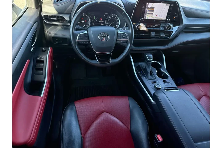 $32780 : Toyota Highlander 2021 AWD X image 9