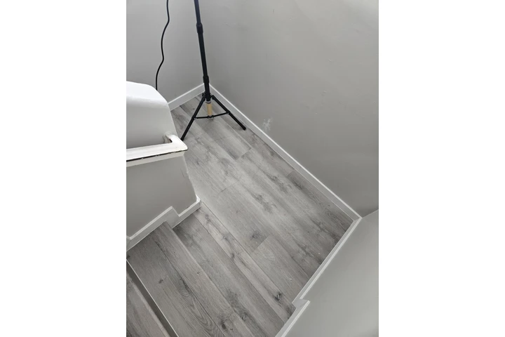 Pisos laminados y de vinyl image 5