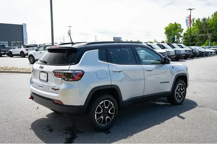$25987 : Jeep Compass 2024 4x4 Trailh image 10