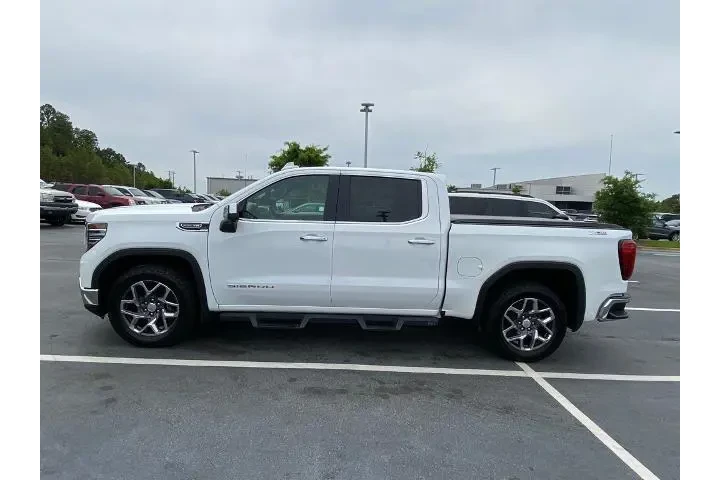 $39998 : GMC Sierra 1500 2022 4x4 SLT image 10