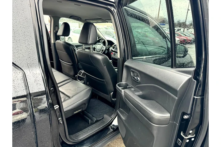 $14980 : 2017 Ridgeline 4WD Crew Cab R image 9