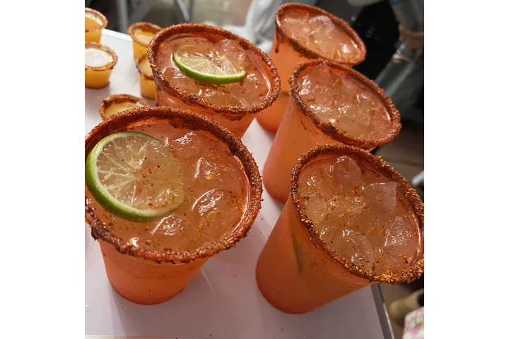 Tipsy drinks bartending image 6