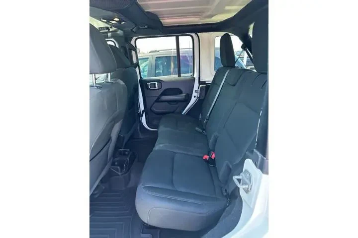 $27496 : Jeep Wrangler Unlimited 2020 image 7