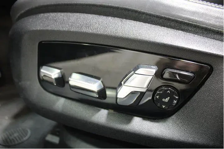 $34922 : BMW 7 Series 2020 740i 4dr S image 4