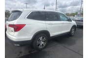 $19995 : Honda Pilot 2018 AWD EX-L 4d thumbnail