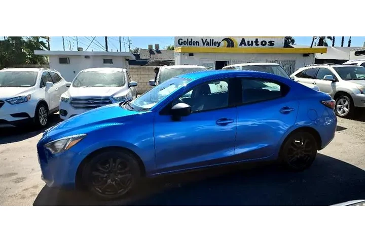 $9999 : 2016 iA image 5