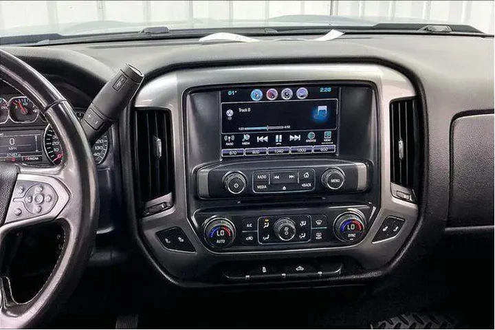 $28990 : Chevrolet Silverado 1500 201 image 6