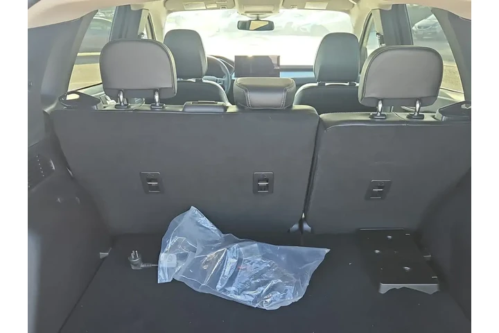 $30000 : Ford Escape Plug-In Hybrid 2 image 7