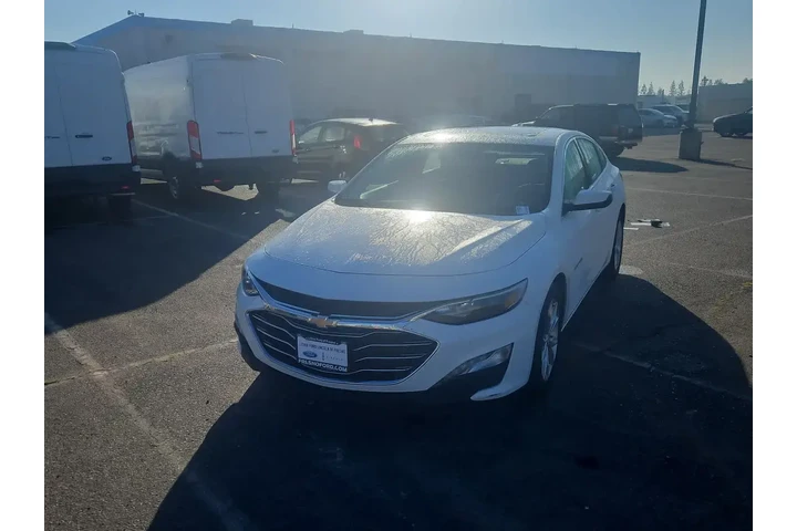 $18000 : Chevrolet Malibu 2024 LT 4dr image 1