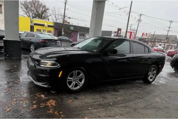 $13299 : 2019 Charger SXT image 3