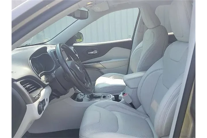 $17990 : Jeep Cherokee 2021 4x4 Latit image 10