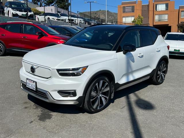 $26700 : Used 2021 XC40 Recharge P8 eA image 2