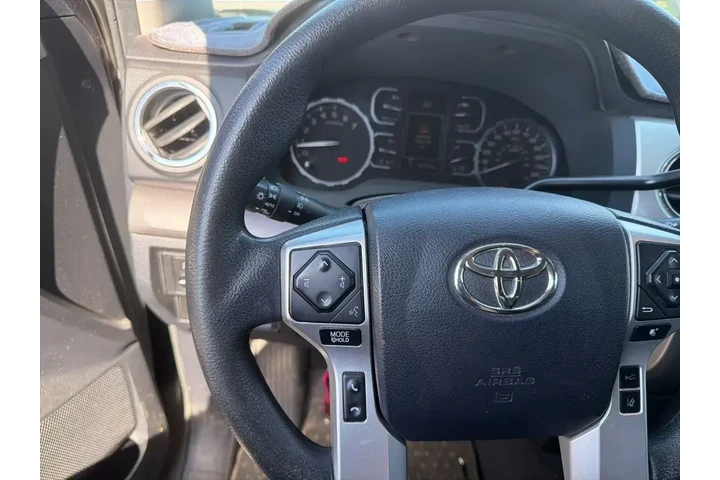 $28607 : Toyota Tundra 2018 4x2 SR5 4 image 5