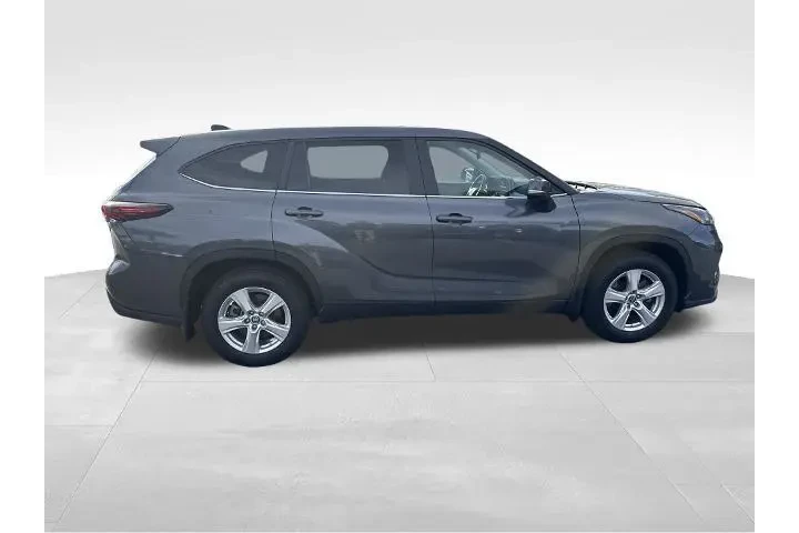 $36578 : Toyota Highlander 2024 AWD L image 9