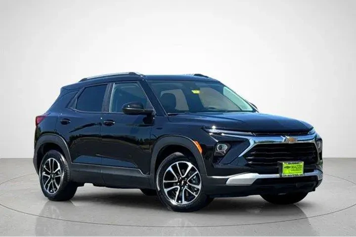 $23773 : Chevrolet Trailblazer 2026 L image 2