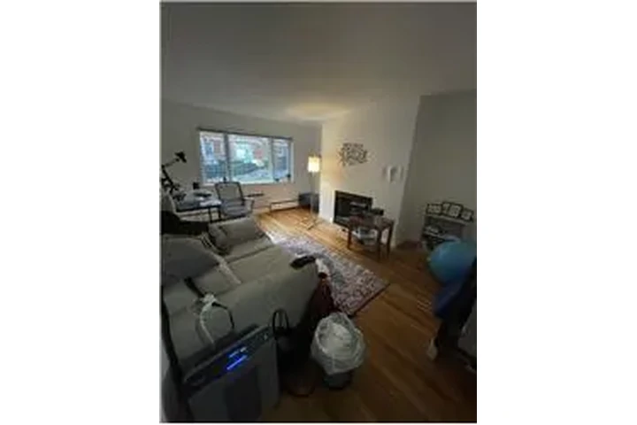 $2600 : Rental property with 1 bedro image 1