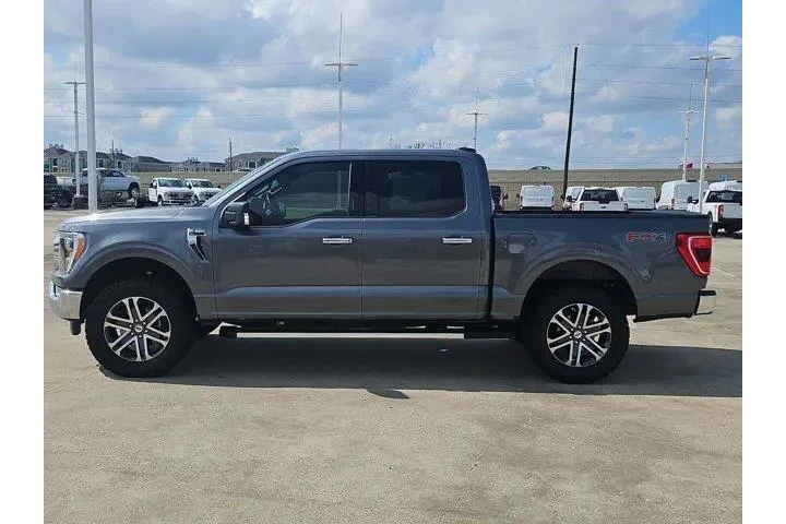 $37995 : Ford F-150 2023 4x4 XLT 4dr image 6