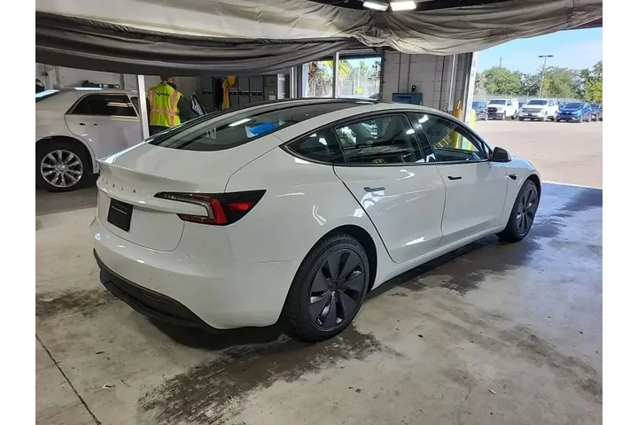 $35490 : Tesla Model 3 2025 Long Rang image 4