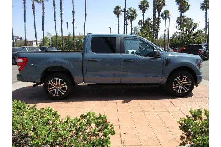 $33944 : Ford F-150 2023 4x4 XLT 4dr image 5