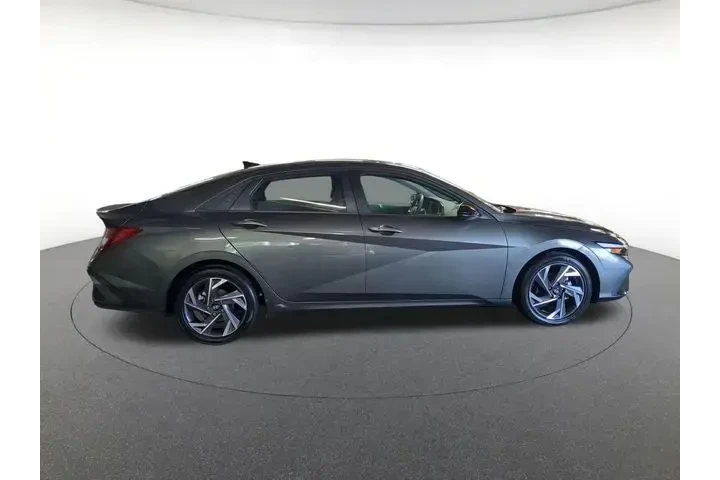 $20700 : Hyundai ELANTRA 2025 SEL Spo image 2