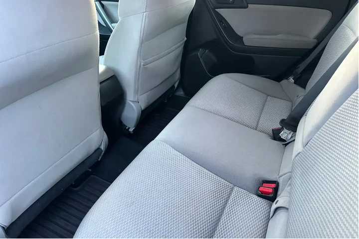 $11700 : Subaru Forester 2014 AWD 2.5 image 7