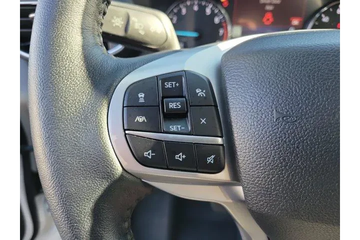 $32000 : Ford Explorer 2022 AWD XLT 4 image 5