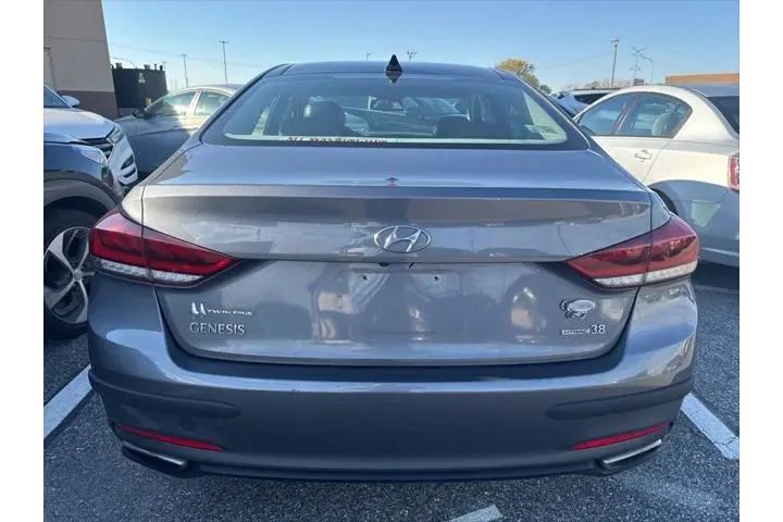 $13995 : Hyundai Genesis 2015 3.8L 4d image 6