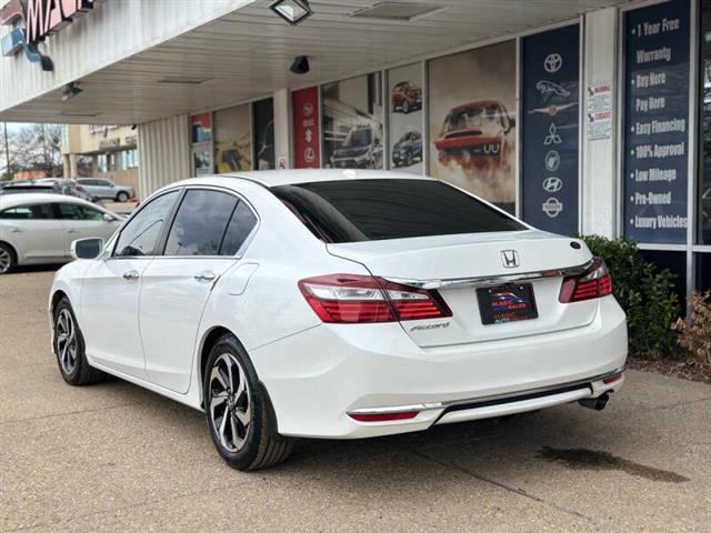 $15999 : 2016 Accord EX image 5