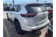 $27995 : Nissan Rogue 2026 SV 4dr Cro thumbnail