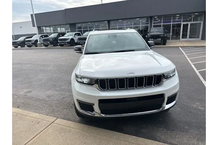 $34995 : Jeep Grand Cherokee L 2024 4 image 4