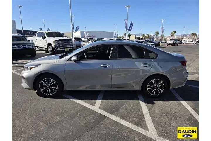 $17500 : Kia Forte 2022 LXS 4dr Sedan image 4