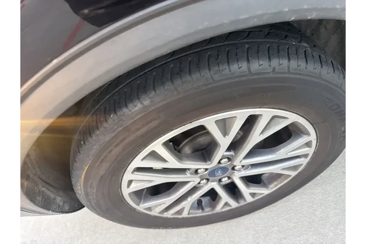 $17495 : Ford Escape 2021 SEL 4dr SUV image 6