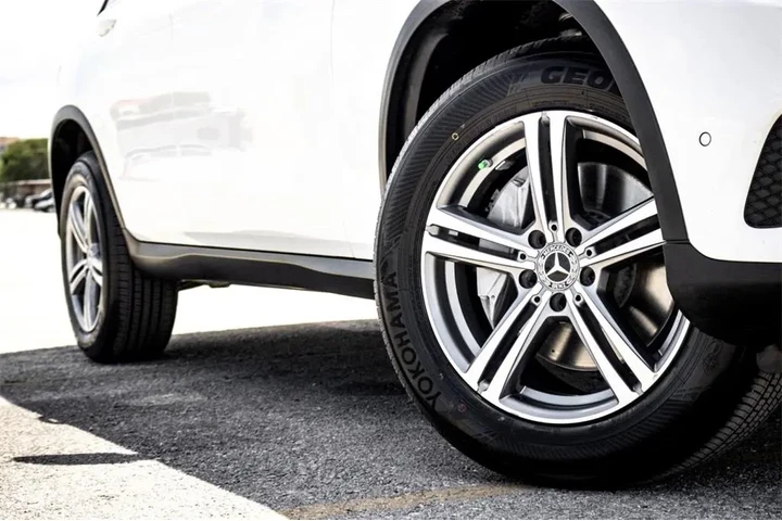 $27999 : Mercedes-Benz GLC 2022 GLC 3 image 2