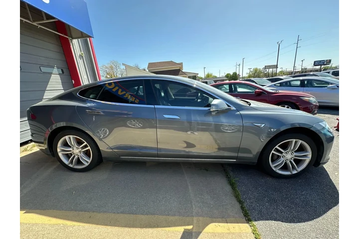 2014 TESLA MODEL S SEDAN 4D image 9