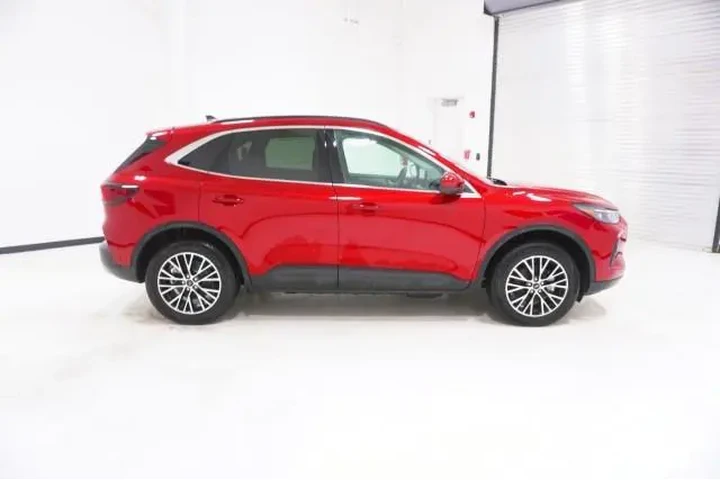 $34995 : Ford Escape Plug-In Hybrid 2 image 4