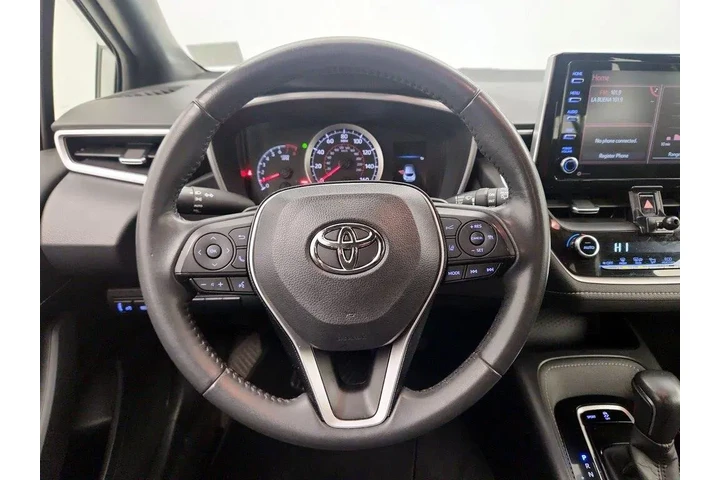 $21998 : Toyota Corolla Hatchback 202 image 10