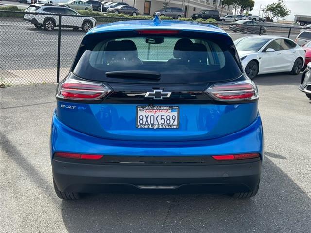 $23800 : Used 2022 Bolt EV 2LT for sal image 6