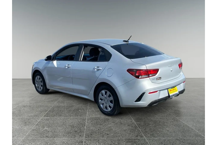 $21712 : Kia Rio 2023 image 3