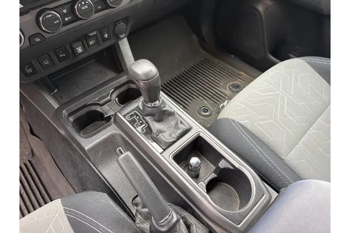 $39998 : Toyota Tacoma 2021 4x4 TRD O image 10