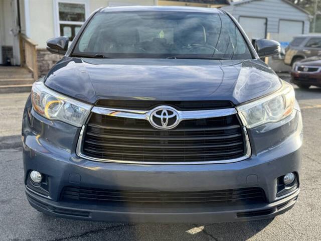 2016 Highlander LE image 5