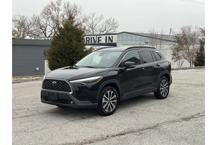 $17650 : 2022 Corolla Cross XLE image 1