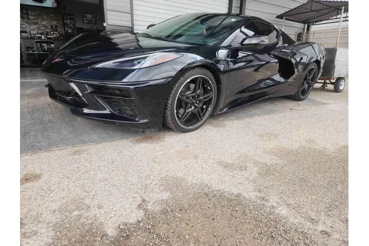 $69995 : 2021 Corvette image 2