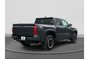 $39800 : Toyota Tacoma 2024 4x4 Limit thumbnail