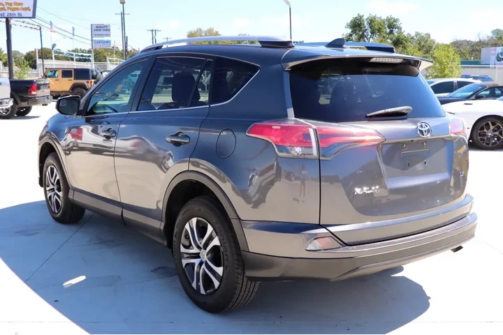 2016 RAV4 image 4