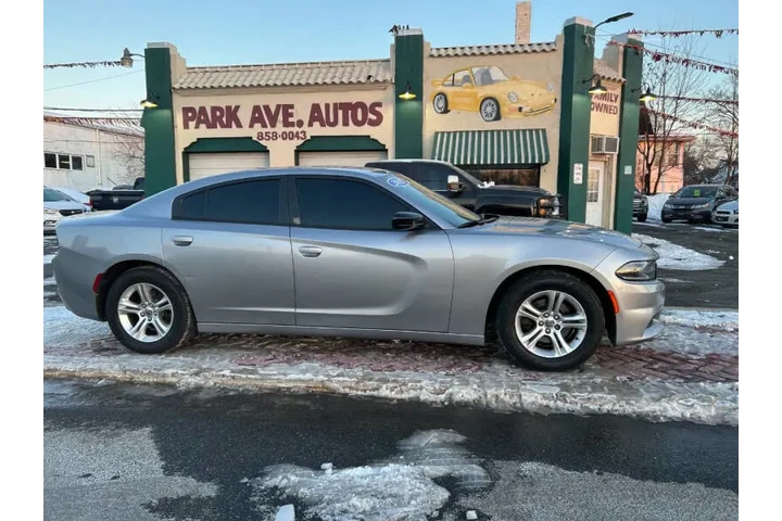 $6495 : 2015 Charger SE image 3