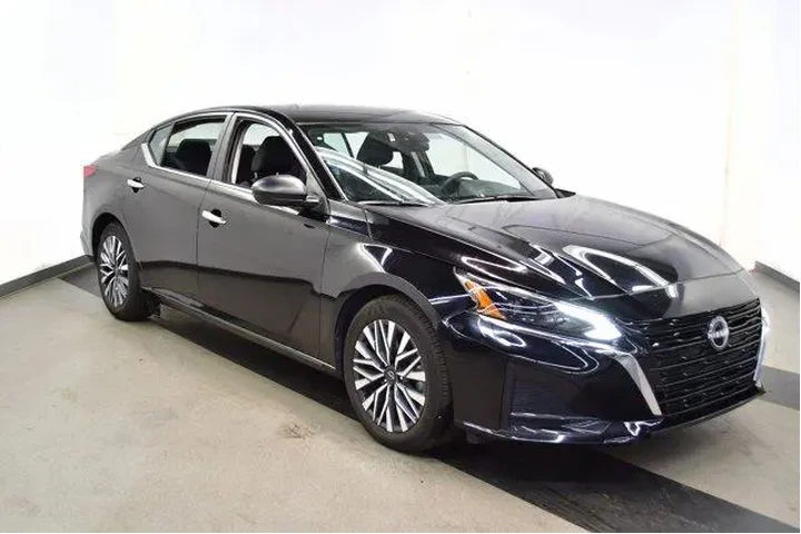 $20994 : Nissan Altima 2025 2.5 SV 4d image 2
