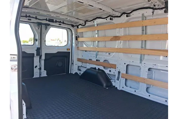 $36990 : Ford Transit 2025 250 3dr LW image 7