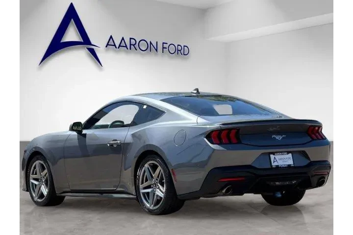 $32716 : Ford Mustang 2024 EcoBoost 2 image 4